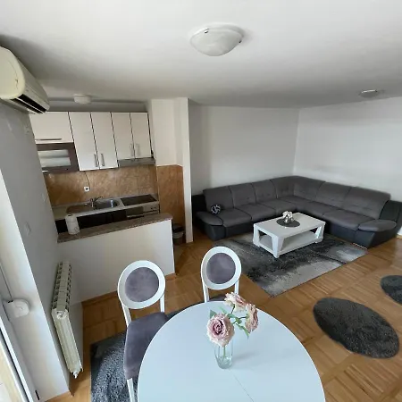 Apartman Ani Apartment